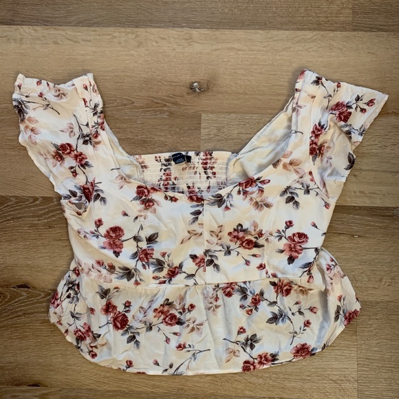 American Eagle Floral Crop Top - Picture 1 of 4